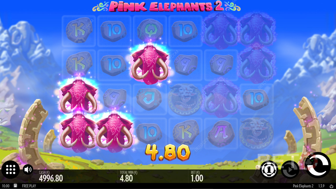 Ünlü Pembe Fil çarpıcı görünüyor