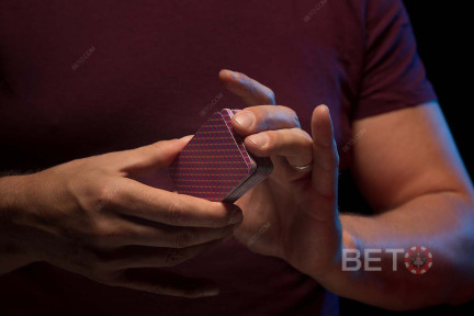 Paroli Bakara Stratejisi ve İlerleme Bahis Sistemi.